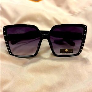 Black Square Sunglasses with Purple Gradient Lenses
